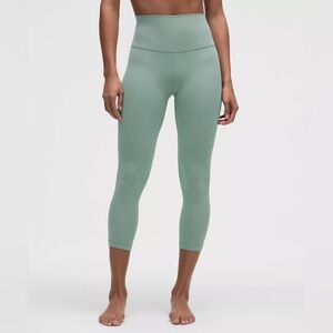 Wunder Train HR Crop 21" Contour Fit (Size 8)